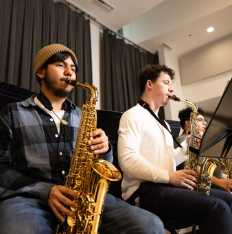 students playing wind intruments