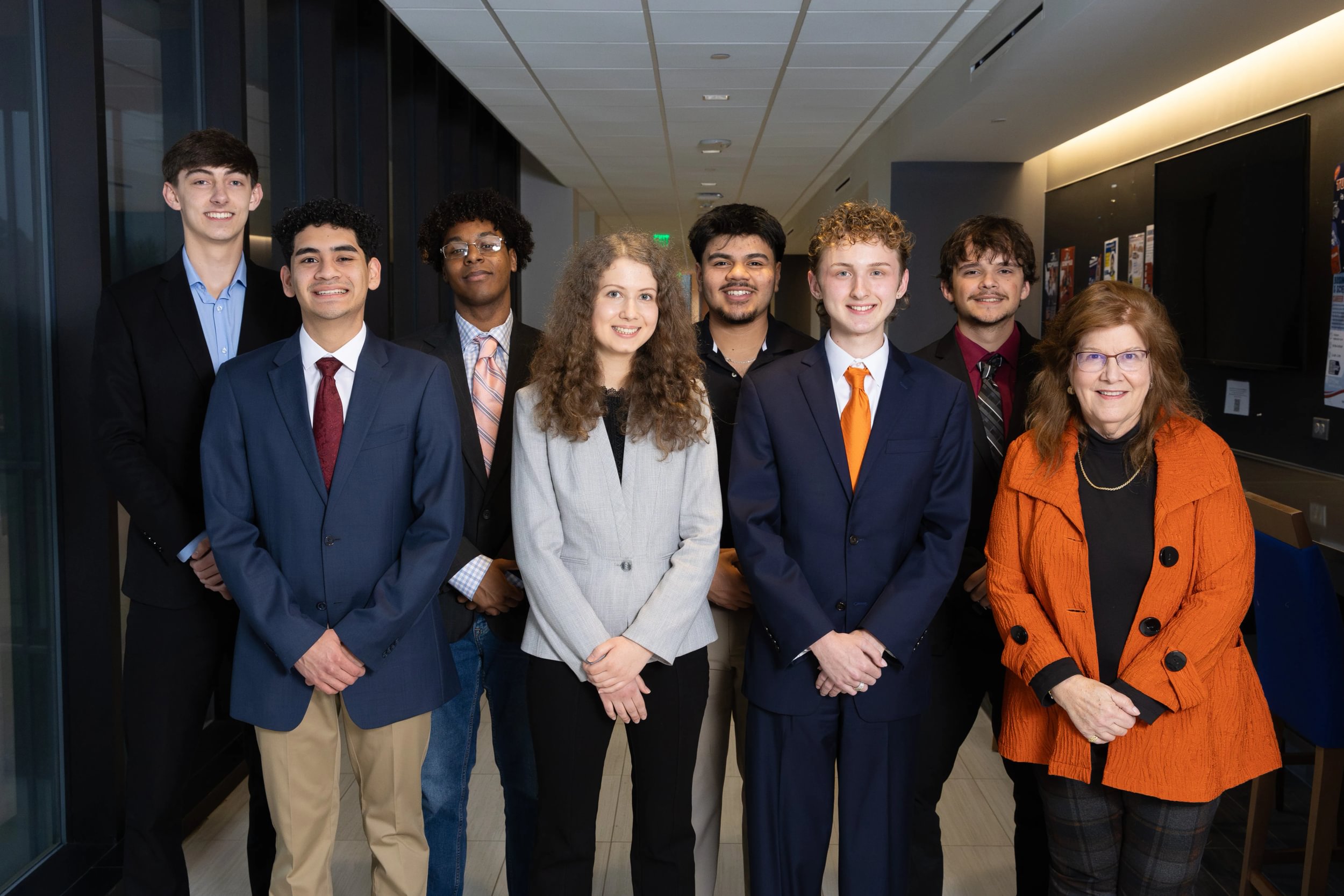 UT Tyler 2025 UTIMCO Scholars with Doty