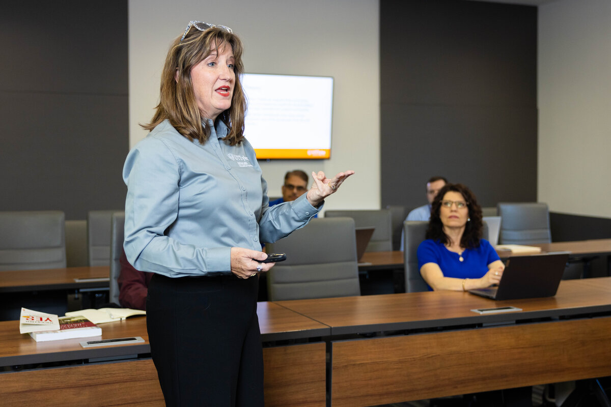 Dr. Tammy Cowart teaching in classroom